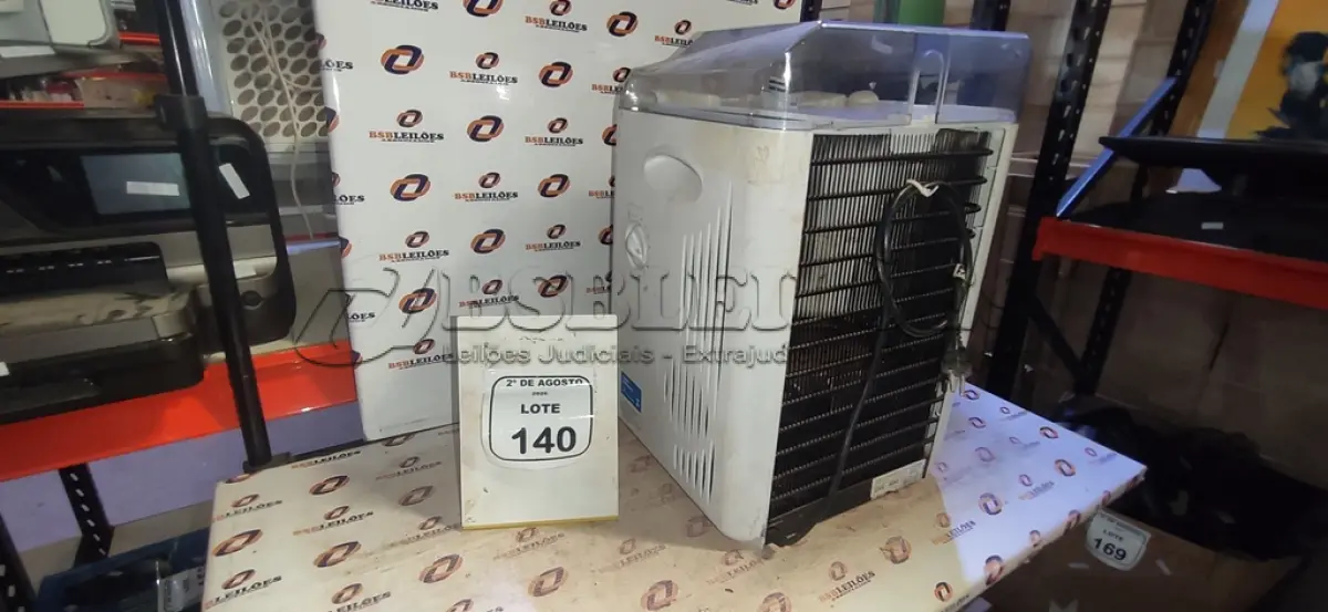 LOTE 140 - 01 PURIFICADOR DE ÁGUA MARCA LATINA. (NO ESTADO) ATENÇÃO! FAZER A VISITAÇÃO ANTES DE ARREMATAR, NÃO SABEMOS SE FUNCIONA, LEILÃO NÃO TEM GARANTIA E NEM DEVOLUÇÃO, SUJEITO A POSSÍVEIS AVARIAS VISÍVEIS/OCULTAS E/OU AUSÊNCIA DE COMPONENTES.