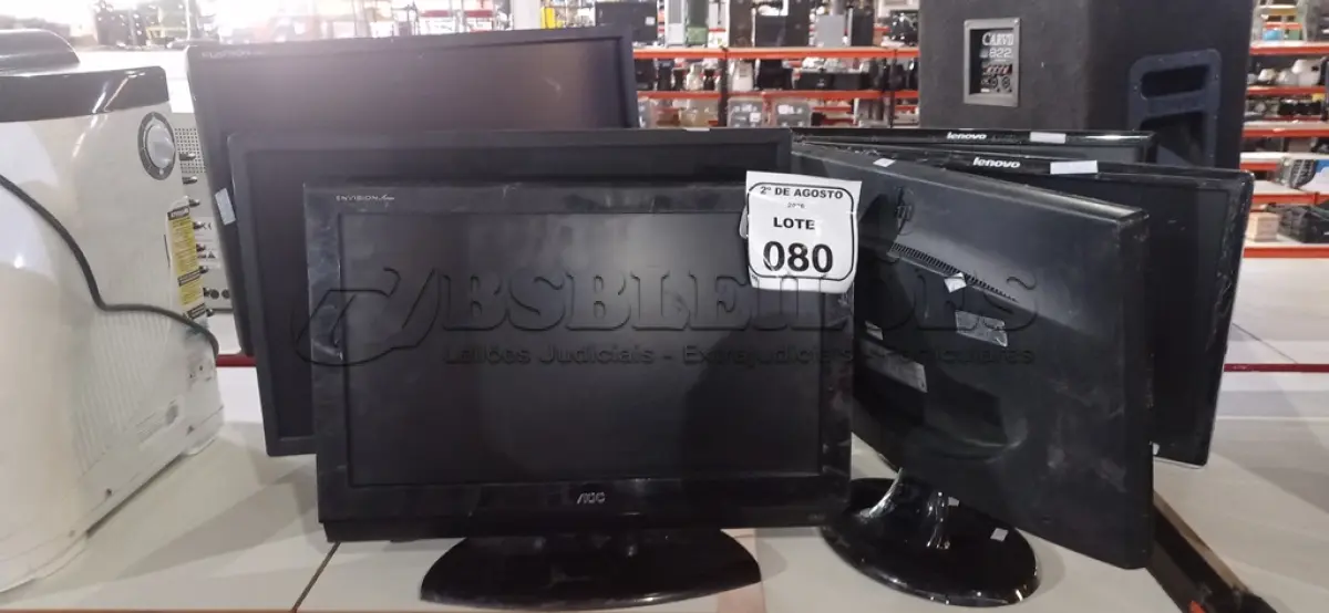 LOTE 080 - 06 MONITORES DE MARCAS E MODELOS DIVERSOS. (NO ESTADO) ATENÇÃO! FAZER A VISITAÇÃO ANTES DE ARREMATAR, NÃO SABEMOS SE FUNCIONA, LEILÃO NÃO TEM GARANTIA E NEM DEVOLUÇÃO, SUJEITO A POSSÍVEIS AVARIAS VISÍVEIS/OCULTAS E/OU AUSÊNCIA DE COMPONENTES.