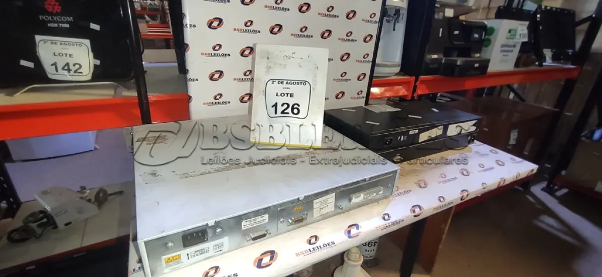 LOTE 126 - 03 SWITCHES DE MARCAS E MODELOS DIVERSOS. (NO ESTADO) ATENÇÃO! FAZER A VISITAÇÃO ANTES DE ARREMATAR, NÃO SABEMOS SE FUNCIONA, LEILÃO NÃO TEM GARANTIA E NEM DEVOLUÇÃO, SUJEITO A POSSÍVEIS AVARIAS VISÍVEIS/OCULTAS E/OU AUSÊNCIA DE COMPONENTES.