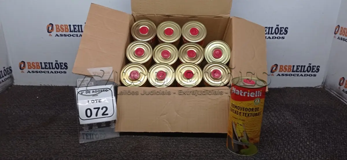 LOTE 072 - 12 LATAS DE REMOVEDORES DE TINTAS E TEXTURA DE 900ML CADA. (NO ESTADO) ATENÇÃO! FAZER A VISITAÇÃO ANTES DE ARREMATAR, NÃO SABEMOS SE FUNCIONA, LEILÃO NÃO TEM GARANTIA E NEM DEVOLUÇÃO, SUJEITO A POSSÍVEIS AVARIAS VISÍVEIS/OCULTAS E/OU AUSÊNCIA DE COMPONENTES.