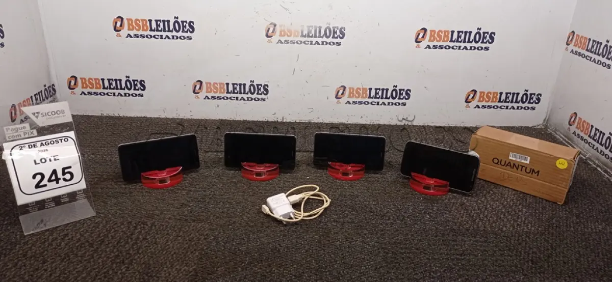 LOTE 245 - 04 CELULARES MARCA QUANTUM. (NO ESTADO) ATENÇÃO! FAZER A VISITAÇÃO ANTES DE ARREMATAR, NÃO SABEMOS SE FUNCIONA, LEILÃO NÃO TEM GARANTIA E NEM DEVOLUÇÃO, SUJEITO A POSSÍVEIS AVARIAS VISÍVEIS/OCULTAS E/OU AUSÊNCIA DE COMPONENTES.