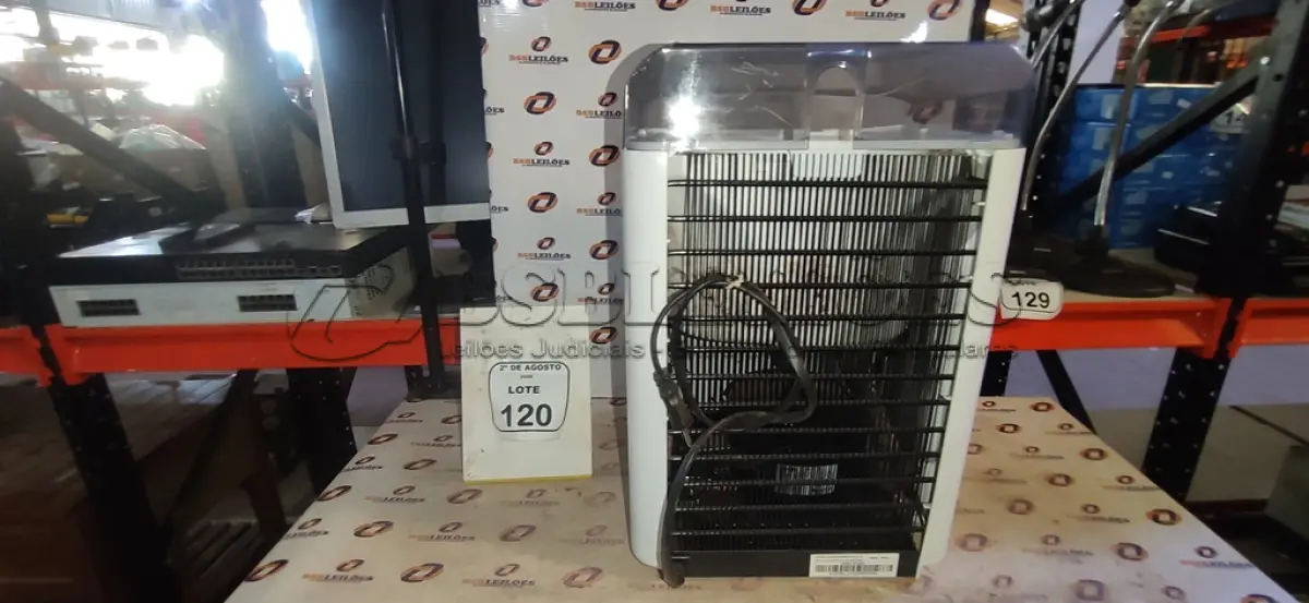 LOTE 120 - 01 PURIFICADOR MARCA LATINA. (NO ESTADO) ATENÇÃO! FAZER A VISITAÇÃO ANTES DE ARREMATAR, NÃO SABEMOS SE FUNCIONA, LEILÃO NÃO TEM GARANTIA E NEM DEVOLUÇÃO, SUJEITO A POSSÍVEIS AVARIAS VISÍVEIS/OCULTAS E/OU AUSÊNCIA DE COMPONENTES.