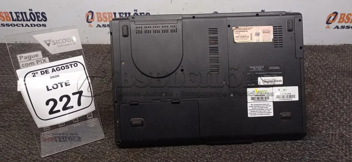 LOTE 227 - 01 NOTEBOOK MARCA POSITIVO SEM FONTE. (NO ESTADO) ATENÇÃO! FAZER A VISITAÇÃO ANTES DE ARREMATAR, NÃO SABEMOS SE FUNCIONA, LEILÃO NÃO TEM GARANTIA E NEM DEVOLUÇÃO, SUJEITO A POSSÍVEIS AVARIAS VISÍVEIS/OCULTAS E/OU AUSÊNCIA DE COMPONENTES.
