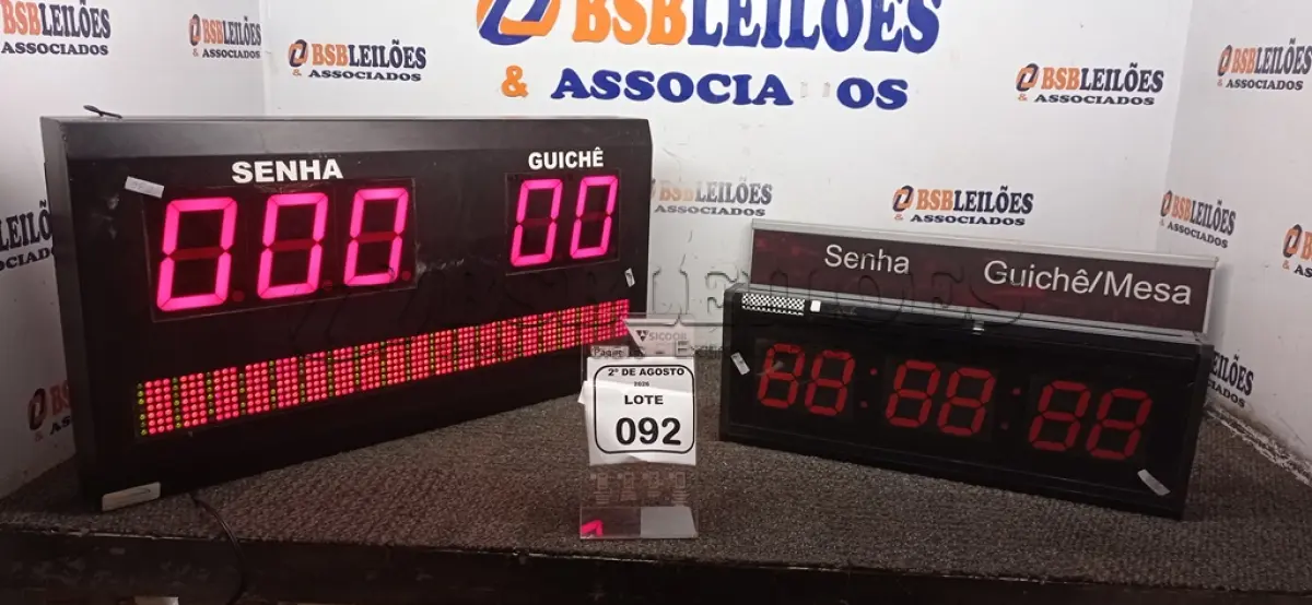 LOTE 092 - 03 PAINÉIS DE SENHA DE MODELOS DIVERSOS. (NO ESTADO) ATENÇÃO! FAZER A VISITAÇÃO ANTES DE ARREMATAR, NÃO SABEMOS SE FUNCIONA, LEILÃO NÃO TEM GARANTIA E NEM DEVOLUÇÃO, SUJEITO A POSSÍVEIS AVARIAS VISÍVEIS/OCULTAS E/OU AUSÊNCIA DE COMPONENTES.