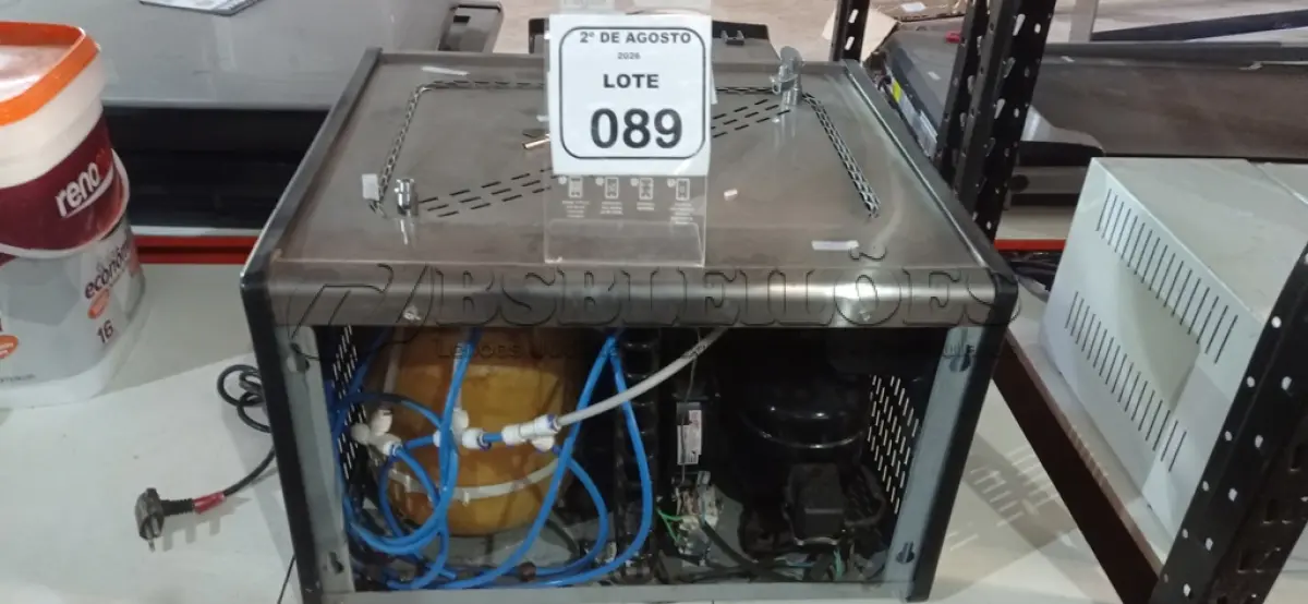 LOTE 089 - 01 BEBEDOURO DE PAREDE MARCA LÍDER. (NO ESTADO) ATENÇÃO! FAZER A VISITAÇÃO ANTES DE ARREMATAR, NÃO SABEMOS SE FUNCIONA, LEILÃO NÃO TEM GARANTIA E NEM DEVOLUÇÃO, SUJEITO A POSSÍVEIS AVARIAS VISÍVEIS/OCULTAS E/OU AUSÊNCIA DE COMPONENTES.