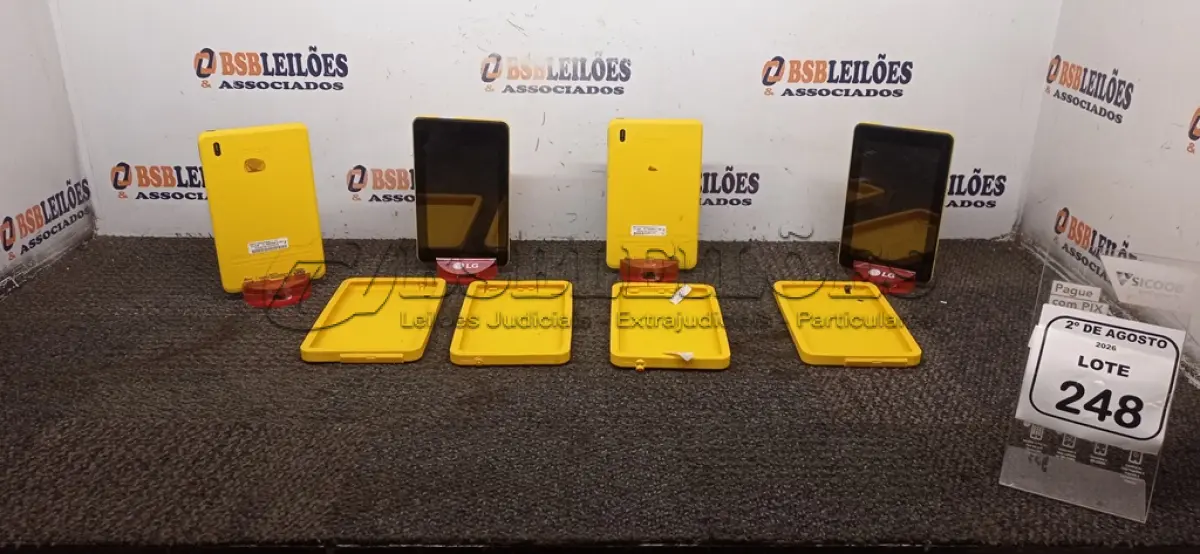 LOTE 248 - 04 TABLETS SEM FONTE. (NO ESTADO) ATENÇÃO! FAZER A VISITAÇÃO ANTES DE ARREMATAR, NÃO SABEMOS SE FUNCIONA, LEILÃO NÃO TEM GARANTIA E NEM DEVOLUÇÃO, SUJEITO A POSSÍVEIS AVARIAS VISÍVEIS/OCULTAS E/OU AUSÊNCIA DE COMPONENTES.