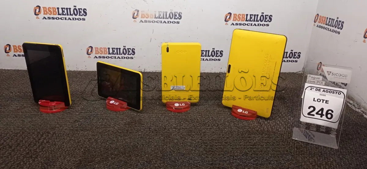 LOTE 246 - 04 TABLETS SEM FONTE. (NO ESTADO) ATENÇÃO! FAZER A VISITAÇÃO ANTES DE ARREMATAR, NÃO SABEMOS SE FUNCIONA, LEILÃO NÃO TEM GARANTIA E NEM DEVOLUÇÃO, SUJEITO A POSSÍVEIS AVARIAS VISÍVEIS/OCULTAS E/OU AUSÊNCIA DE COMPONENTES.