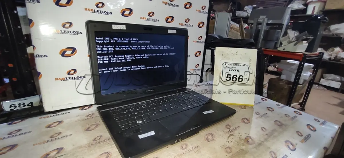 LOTE 566 - 01 NOTEBOOK MARCA POSITIVO SEM FONTE. (NO ESTADO) ATENÇÃO! FAZER A VISITAÇÃO ANTES DE ARREMATAR, NÃO SABEMOS SE FUNCIONA, LEILÃO NÃO TEM GARANTIA E NEM DEVOLUÇÃO, SUJEITO A POSSÍVEIS AVARIAS VISÍVEIS/OCULTAS E/OU AUSÊNCIA DE COMPONENTES.