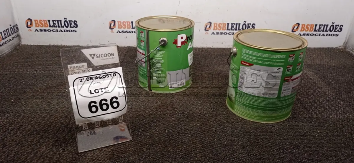 LOTE 666 - 02 LATAS DE TINTA ACRÍLICA DE 3,6L NA COR LUAR DO SERTÃO MARCA PROFISSIONAL ACR. (NO ESTADO) ATENÇÃO! FAZER A VISITAÇÃO ANTES DE ARREMATAR, NÃO SABEMOS SE FUNCIONA, LEILÃO NÃO TEM GARANTIA E NEM DEVOLUÇÃO, SUJEITO A POSSÍVEIS AVARIAS VISÍVEIS/OCULTAS E/OU AUSÊNCIA DE COMPONENTES.