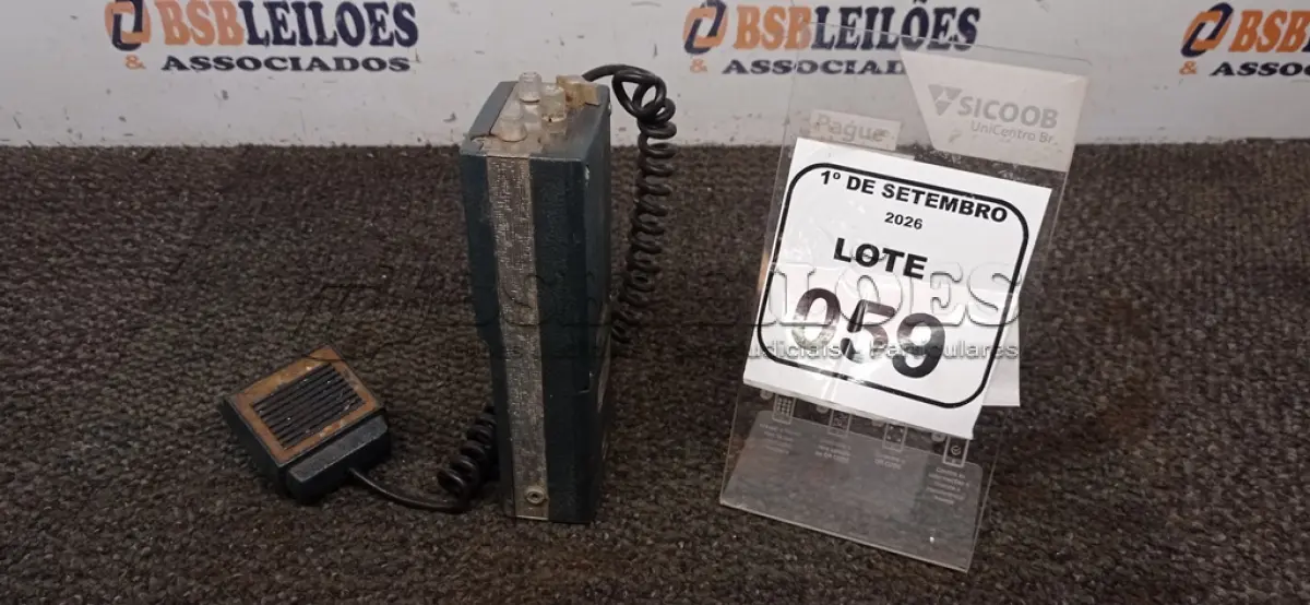 LOTE 059 - 01 RÁDIO COMUNICADOR MODELO HT-220 MARCA MOTOROLA. (NO ESTADO) ATENÇÃO! FAZER A VISITAÇÃO ANTES DE ARREMATAR, NÃO SABEMOS SE FUNCIONA, LEILÃO NÃO TEM GARANTIA E NEM DEVOLUÇÃO, SUJEITO A POSSÍVEIS AVARIAS VISÍVEIS/OCULTAS E/OU AUSÊNCIA DE COMPONENTES.