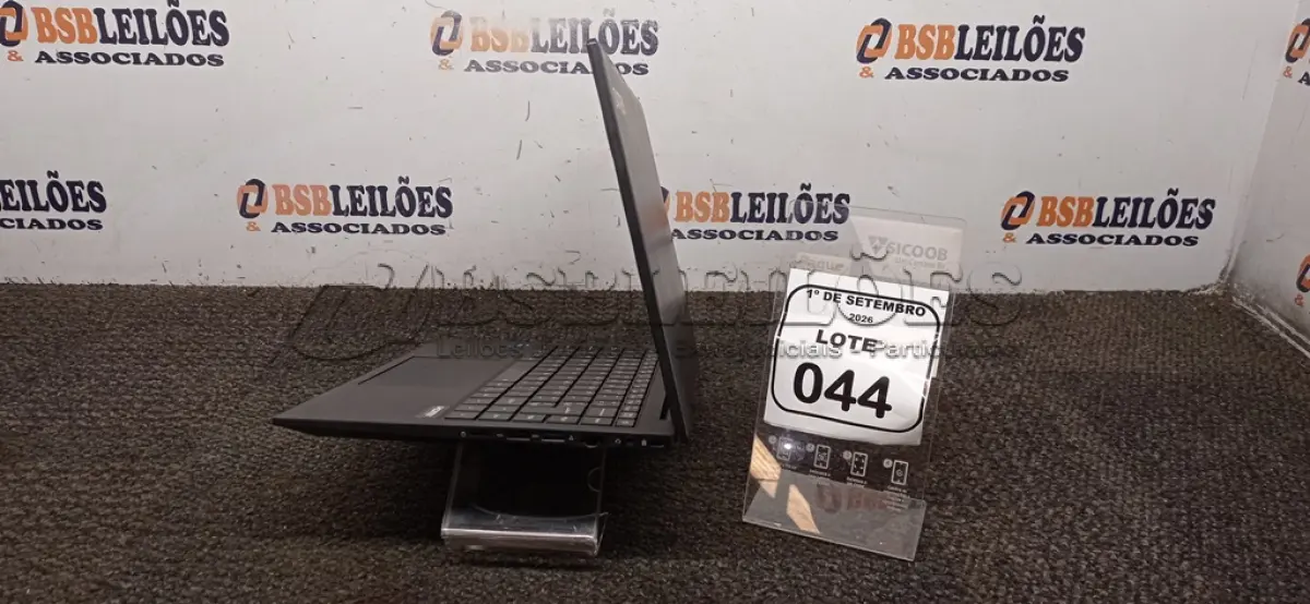 LOTE 044 - 01 NOTEBOOK MARCA DATEN SEM FONTE. (NO ESTADO) ATENÇÃO! FAZER A VISITAÇÃO ANTES DE ARREMATAR, NÃO SABEMOS SE FUNCIONA, LEILÃO NÃO TEM GARANTIA E NEM DEVOLUÇÃO, SUJEITO A POSSÍVEIS AVARIAS VISÍVEIS/OCULTAS E/OU AUSÊNCIA DE COMPONENTES.