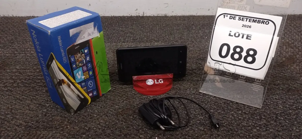 LOTE 088 - 01 CELULAR MODELO LUMIA 625 MARCA NOKIA SEM CARREGADOR. (NO ESTADO) ATENÇÃO! FAZER A VISITAÇÃO ANTES DE ARREMATAR, NÃO SABEMOS SE FUNCIONA, LEILÃO NÃO TEM GARANTIA E NEM DEVOLUÇÃO, SUJEITO A POSSÍVEIS AVARIAS VISÍVEIS/OCULTAS E/OU AUSÊNCIA DE COMPONENTES.