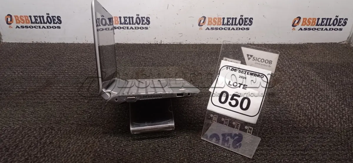 LOTE 050 - 01 NETEBOOK MARCA HP SEM FONTE. (NO ESTADO) ATENÇÃO! FAZER A VISITAÇÃO ANTES DE ARREMATAR, NÃO SABEMOS SE FUNCIONA, LEILÃO NÃO TEM GARANTIA E NEM DEVOLUÇÃO, SUJEITO A POSSÍVEIS AVARIAS VISÍVEIS/OCULTAS E/OU AUSÊNCIA DE COMPONENTES.