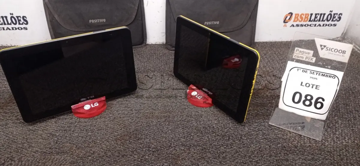 LOTE 086 - 02 TABLETS SEM FONTE. (NO ESTADO) ATENÇÃO! FAZER A VISITAÇÃO ANTES DE ARREMATAR, NÃO SABEMOS SE FUNCIONA, LEILÃO NÃO TEM GARANTIA E NEM DEVOLUÇÃO, SUJEITO A POSSÍVEIS AVARIAS VISÍVEIS/OCULTAS E/OU AUSÊNCIA DE COMPONENTES.