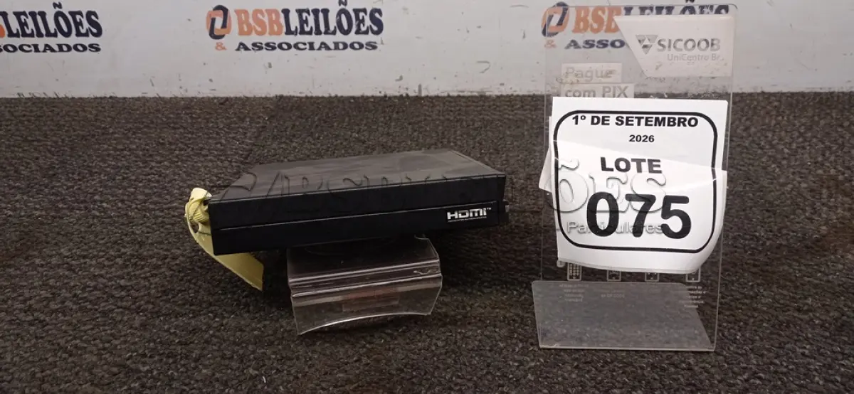 LOTE 075 - 01 MINI PC MARCA DATEN. (NO ESTADO) ATENÇÃO! FAZER A VISITAÇÃO ANTES DE ARREMATAR, NÃO SABEMOS SE FUNCIONA, LEILÃO NÃO TEM GARANTIA E NEM DEVOLUÇÃO, SUJEITO A POSSÍVEIS AVARIAS VISÍVEIS/OCULTAS E/OU AUSÊNCIA DE COMPONENTES.