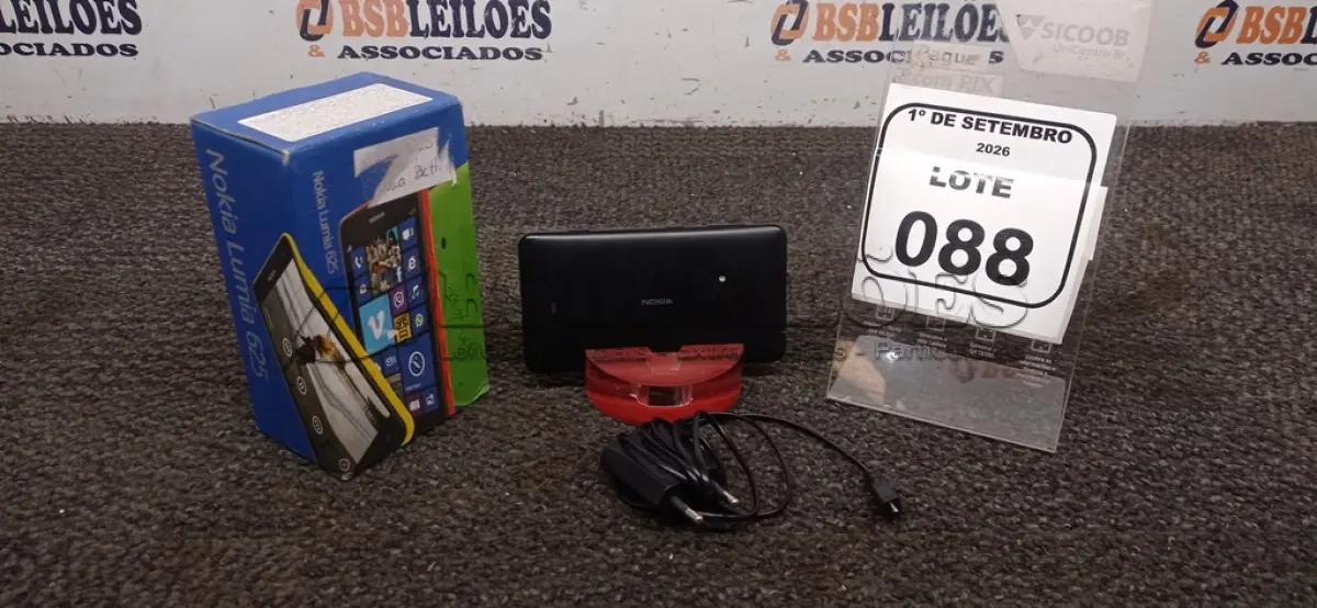 LOTE 088 - 01 CELULAR MODELO LUMIA 625 MARCA NOKIA SEM CARREGADOR. (NO ESTADO) ATENÇÃO! FAZER A VISITAÇÃO ANTES DE ARREMATAR, NÃO SABEMOS SE FUNCIONA, LEILÃO NÃO TEM GARANTIA E NEM DEVOLUÇÃO, SUJEITO A POSSÍVEIS AVARIAS VISÍVEIS/OCULTAS E/OU AUSÊNCIA DE COMPONENTES.