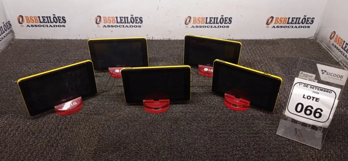 LOTE 066 - 05 TABLETS SEM FONTE. (NO ESTADO) ATENÇÃO! FAZER A VISITAÇÃO ANTES DE ARREMATAR, NÃO SABEMOS SE FUNCIONA, LEILÃO NÃO TEM GARANTIA E NEM DEVOLUÇÃO, SUJEITO A POSSÍVEIS AVARIAS VISÍVEIS/OCULTAS E/OU AUSÊNCIA DE COMPONENTES.