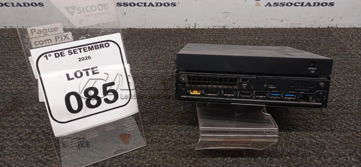LOTE 085 - 01 MINI PC MODELO THINKCENTRE MARCA LENOVO. (NO ESTADO) ATENÇÃO! FAZER A VISITAÇÃO ANTES DE ARREMATAR, NÃO SABEMOS SE FUNCIONA, LEILÃO NÃO TEM GARANTIA E NEM DEVOLUÇÃO, SUJEITO A POSSÍVEIS AVARIAS VISÍVEIS/OCULTAS E/OU AUSÊNCIA DE COMPONENTES.