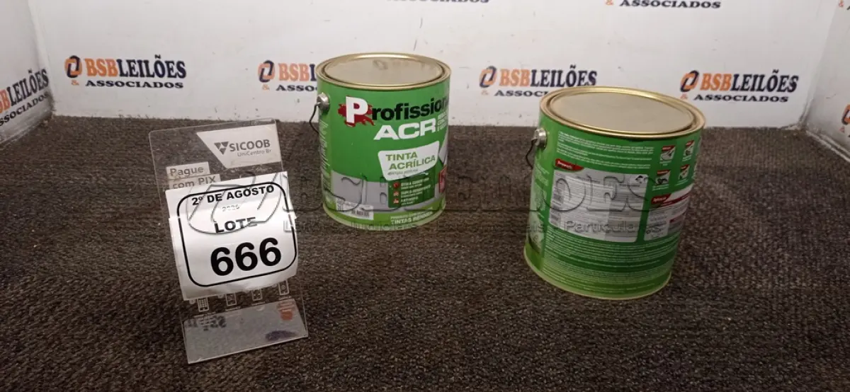LOTE 666 - 02 LATAS DE TINTA ACRÍLICA DE 3,6L NA COR LUAR DO SERTÃO MARCA PROFISSIONAL ACR. (NO ESTADO) ATENÇÃO! FAZER A VISITAÇÃO ANTES DE ARREMATAR, NÃO SABEMOS SE FUNCIONA, LEILÃO NÃO TEM GARANTIA E NEM DEVOLUÇÃO, SUJEITO A POSSÍVEIS AVARIAS VISÍVEIS/OCULTAS E/OU AUSÊNCIA DE COMPONENTES.