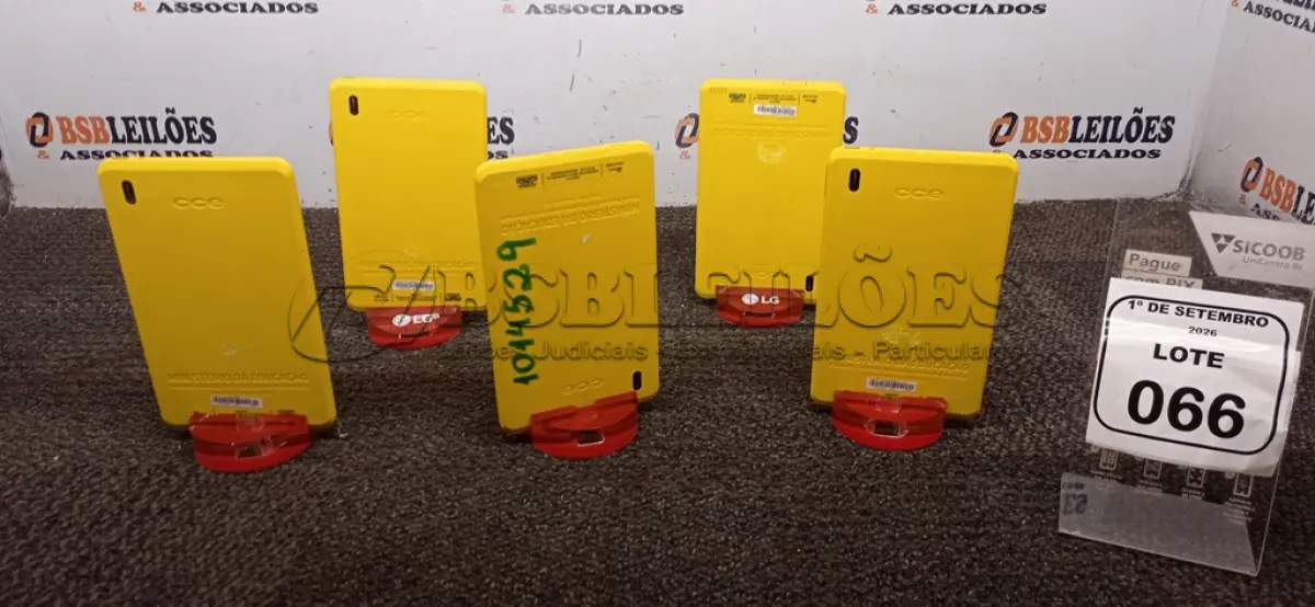 LOTE 066 - 05 TABLETS SEM FONTE. (NO ESTADO) ATENÇÃO! FAZER A VISITAÇÃO ANTES DE ARREMATAR, NÃO SABEMOS SE FUNCIONA, LEILÃO NÃO TEM GARANTIA E NEM DEVOLUÇÃO, SUJEITO A POSSÍVEIS AVARIAS VISÍVEIS/OCULTAS E/OU AUSÊNCIA DE COMPONENTES.