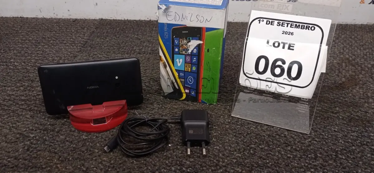 LOTE 060 - 01 CELULAR MODELO LUMIA 625 MARCA NOKIA SEM CARREGADOR. (NO ESTADO) ATENÇÃO! FAZER A VISITAÇÃO ANTES DE ARREMATAR, NÃO SABEMOS SE FUNCIONA, LEILÃO NÃO TEM GARANTIA E NEM DEVOLUÇÃO, SUJEITO A POSSÍVEIS AVARIAS VISÍVEIS/OCULTAS E/OU AUSÊNCIA DE COMPONENTES.