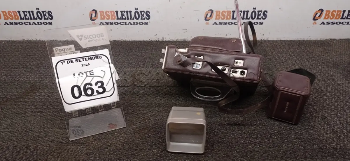 LOTE 063 - 01 MINI TV/RÁDIO PORTÁTIL MARCA BROKSONIC. (NO ESTADO) ATENÇÃO! FAZER A VISITAÇÃO ANTES DE ARREMATAR, NÃO SABEMOS SE FUNCIONA, LEILÃO NÃO TEM GARANTIA E NEM DEVOLUÇÃO, SUJEITO A POSSÍVEIS AVARIAS VISÍVEIS/OCULTAS E/OU AUSÊNCIA DE COMPONENTES.