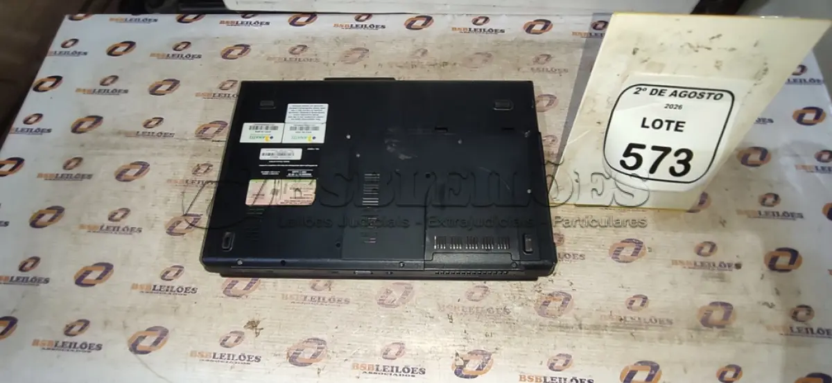 LOTE 573 - 01 NOTEBOOK MARCA POSITIVO SEM FONTE. (NO ESTADO) ATENÇÃO! FAZER A VISITAÇÃO ANTES DE ARREMATAR, NÃO SABEMOS SE FUNCIONA, LEILÃO NÃO TEM GARANTIA E NEM DEVOLUÇÃO, SUJEITO A POSSÍVEIS AVARIAS VISÍVEIS/OCULTAS E/OU AUSÊNCIA DE COMPONENTES.