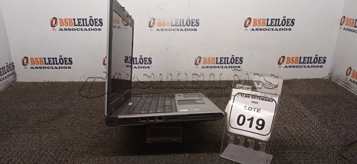 LOTE 019 - 01 NOTEBOOK MARCA ACER SEM FONTE. (NO ESTADO) ATENÇÃO! FAZER A VISITAÇÃO ANTES DE ARREMATAR, NÃO SABEMOS SE FUNCIONA, LEILÃO NÃO TEM GARANTIA E NEM DEVOLUÇÃO, SUJEITO A POSSÍVEIS AVARIAS VISÍVEIS/OCULTAS E/OU AUSÊNCIA DE COMPONENTES.