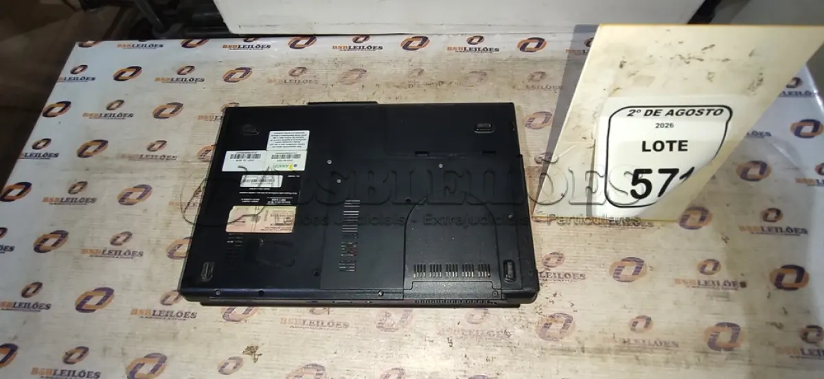 LOTE 571 - 01 NOTEBOOK MARCA POSITIVO SEM FONTE. (NO ESTADO) ATENÇÃO! FAZER A VISITAÇÃO ANTES DE ARREMATAR, NÃO SABEMOS SE FUNCIONA, LEILÃO NÃO TEM GARANTIA E NEM DEVOLUÇÃO, SUJEITO A POSSÍVEIS AVARIAS VISÍVEIS/OCULTAS E/OU AUSÊNCIA DE COMPONENTES.