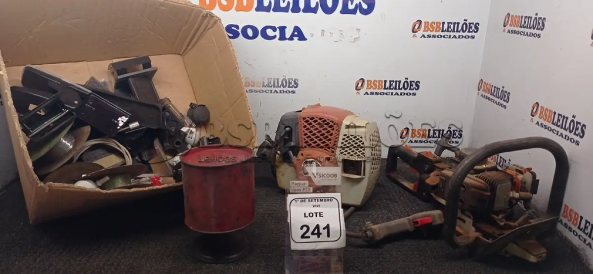 LOTE 241 - 01 MOTOR DE ROÇADEIRA, 01 MOTOR DE PODADOR DE CERCA, 02 FOGAREIROS PORTÁTIL, 01 ROLO DE ARAME E VÁRIOS PERFURADORES DE PAPEL. (NO ESTADO) ATENÇÃO! FAZER A VISITAÇÃO ANTES DE ARREMATAR, NÃO SABEMOS SE FUNCIONA, LEILÃO NÃO TEM GARANTIA E NEM DEVOLUÇÃO, SUJEITO A POSSÍVEIS AVARIAS VISÍVEIS/OCULTAS E/OU AUSÊNCIA DE COMPONENTES.
