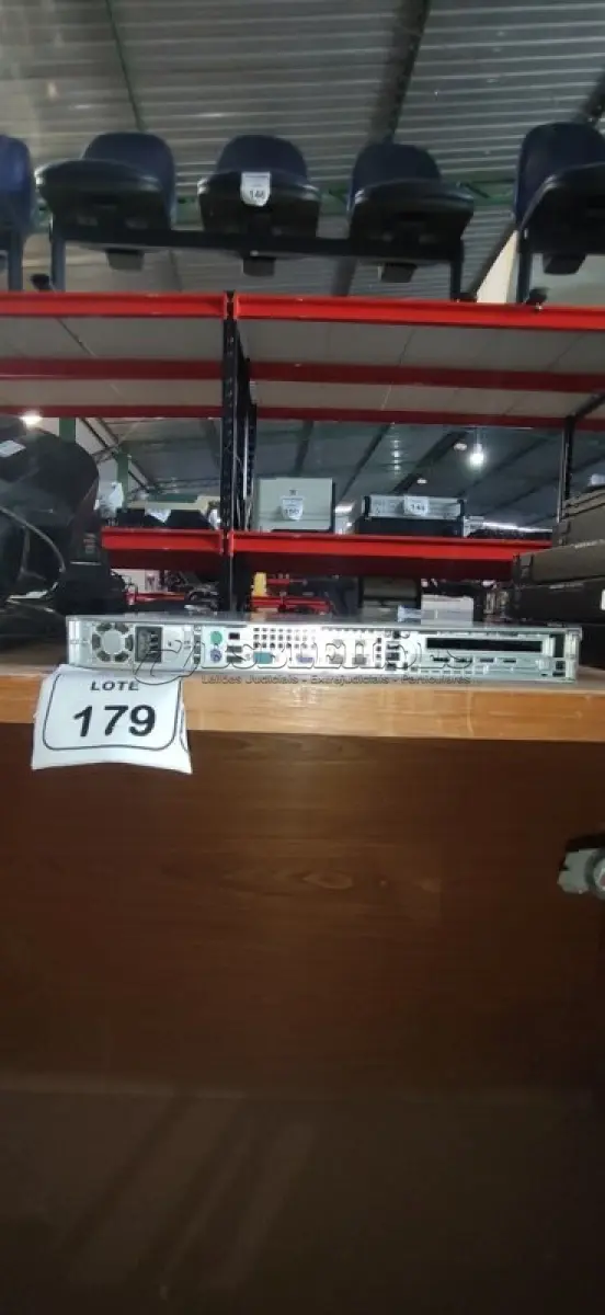 LOTE 179 - 01 SERVIDOR MARCA ITAUTEC. (NO ESTADO) ATENÇÃO! FAZER A VISITAÇÃO ANTES DE ARREMATAR, NÃO SABEMOS SE FUNCIONA, LEILÃO NÃO TEM GARANTIA E NEM DEVOLUÇÃO, SUJEITO A POSSÍVEIS AVARIAS VISÍVEIS/OCULTAS E/OU AUSÊNCIA DE COMPONENTES.