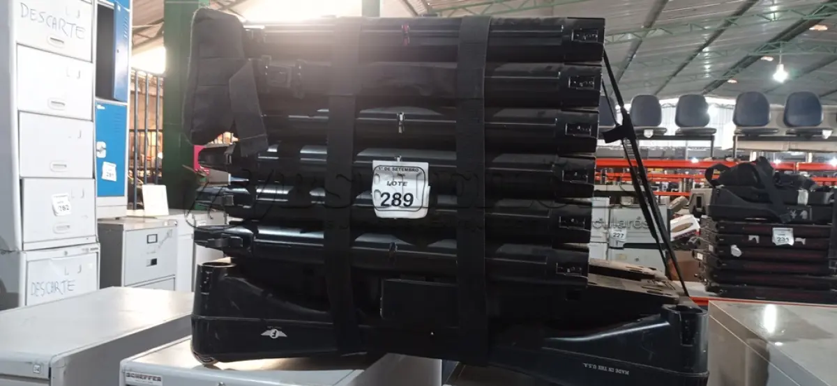 LOTE 289 - 01 PORTAL DETECTOR DE METAL PORTÁTIL. (NO ESTADO) ATENÇÃO! FAZER A VISITAÇÃO ANTES DE ARREMATAR, NÃO SABEMOS SE FUNCIONA, LEILÃO NÃO TEM GARANTIA E NEM DEVOLUÇÃO, SUJEITO A POSSÍVEIS AVARIAS VISÍVEIS/OCULTAS E/OU AUSÊNCIA DE COMPONENTES.