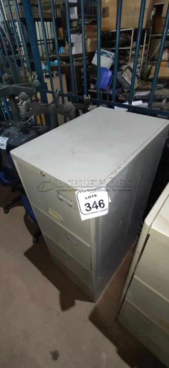 LOTE 346 - 01 ARQUIVO COM 04 GAVETAS EM AÇO. (NO ESTADO) ATENÇÃO! FAZER A VISITAÇÃO ANTES DE ARREMATAR, NÃO SABEMOS SE FUNCIONA, LEILÃO NÃO TEM GARANTIA E NEM DEVOLUÇÃO, SUJEITO A POSSÍVEIS AVARIAS VISÍVEIS/OCULTAS E/OU AUSÊNCIA DE COMPONENTES.
