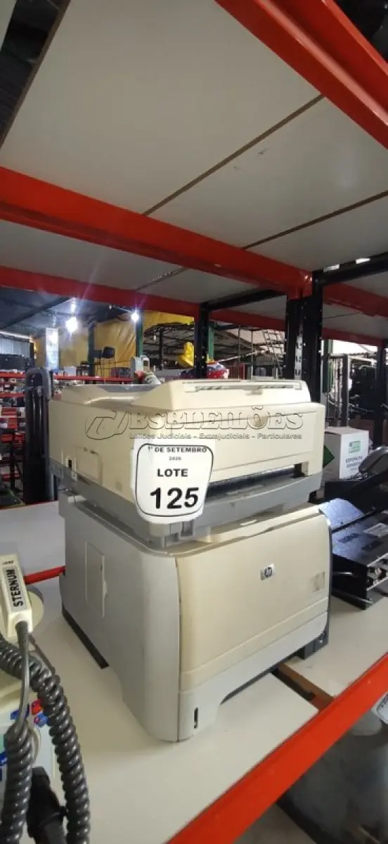 LOTE 125 - 01 IMPRESSORA MODELO B4600 MARCA OKI E 01 IMPRESSORA MODELO LASERJET P2055DN MARCA HP. (NO ESTADO) ATENÇÃO! FAZER A VISITAÇÃO ANTES DE ARREMATAR, NÃO SABEMOS SE FUNCIONA, LEILÃO NÃO TEM GARANTIA E NEM DEVOLUÇÃO, SUJEITO A POSSÍVEIS AVARIAS VISÍVEIS/OCULTAS E/OU AUSÊNCIA DE COMPONENTES.