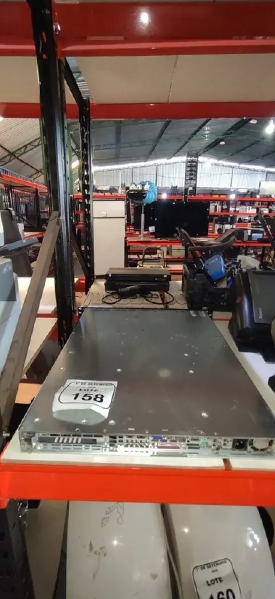 LOTE 158 - 01 SERVIDOR MARCA POSITIVO. (NO ESTADO) ATENÇÃO! FAZER A VISITAÇÃO ANTES DE ARREMATAR, NÃO SABEMOS SE FUNCIONA, LEILÃO NÃO TEM GARANTIA E NEM DEVOLUÇÃO, SUJEITO A POSSÍVEIS AVARIAS VISÍVEIS/OCULTAS E/OU AUSÊNCIA DE COMPONENTES.