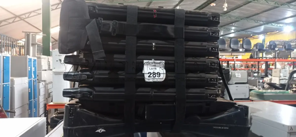 LOTE 289 - 01 PORTAL DETECTOR DE METAL PORTÁTIL. (NO ESTADO) ATENÇÃO! FAZER A VISITAÇÃO ANTES DE ARREMATAR, NÃO SABEMOS SE FUNCIONA, LEILÃO NÃO TEM GARANTIA E NEM DEVOLUÇÃO, SUJEITO A POSSÍVEIS AVARIAS VISÍVEIS/OCULTAS E/OU AUSÊNCIA DE COMPONENTES.