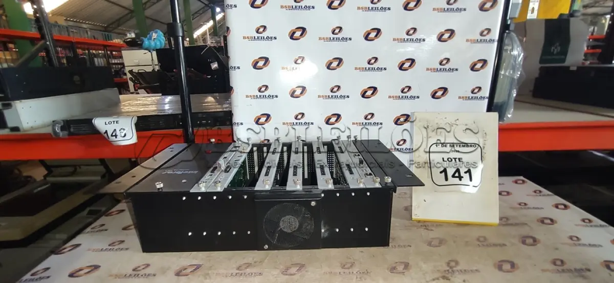 LOTE 141 - 01 CENTRAL TELEFÔNICA MODELO IMPACTA 140R MARCA INTELBRAS. (NO ESTADO) ATENÇÃO! FAZER A VISITAÇÃO ANTES DE ARREMATAR, NÃO SABEMOS SE FUNCIONA, LEILÃO NÃO TEM GARANTIA E NEM DEVOLUÇÃO, SUJEITO A POSSÍVEIS AVARIAS VISÍVEIS/OCULTAS E/OU AUSÊNCIA DE COMPONENTES.