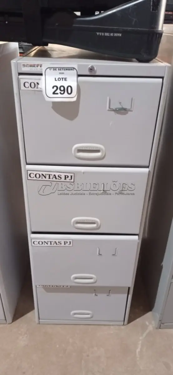 LOTE 290 - 01 ARQUIVO COM 04 GAVETAS EM AÇO. (NO ESTADO) ATENÇÃO! FAZER A VISITAÇÃO ANTES DE ARREMATAR, NÃO SABEMOS SE FUNCIONA, LEILÃO NÃO TEM GARANTIA E NEM DEVOLUÇÃO, SUJEITO A POSSÍVEIS AVARIAS VISÍVEIS/OCULTAS E/OU AUSÊNCIA DE COMPONENTES.