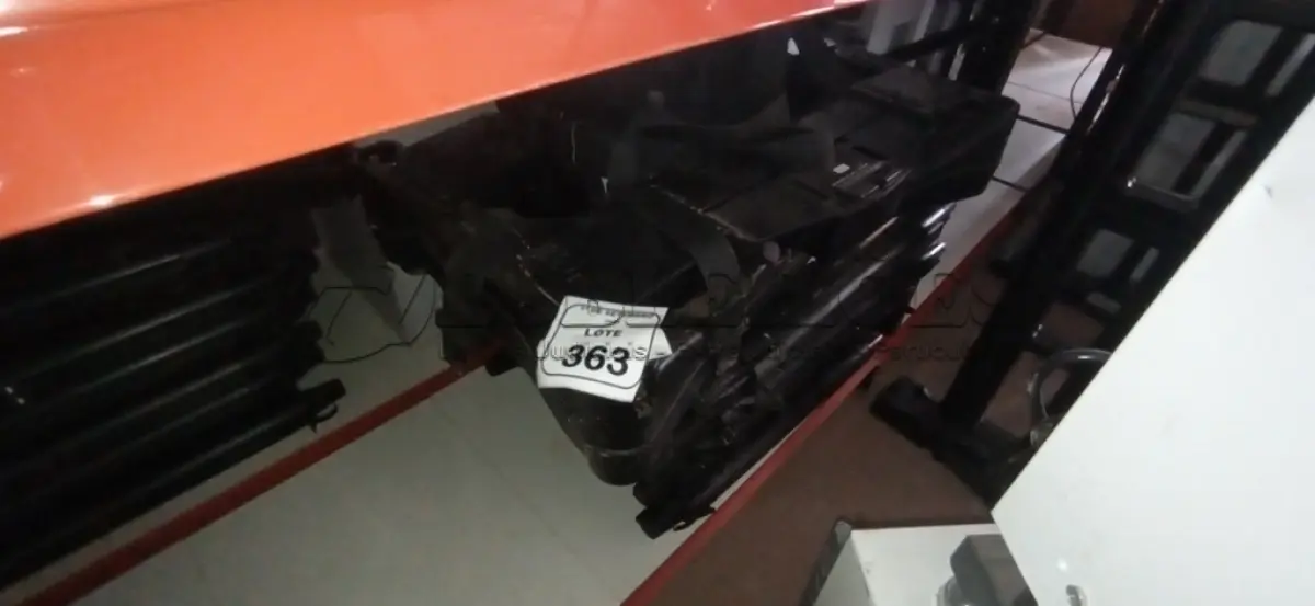 LOTE 363 - 01 PORTAL DETECTOR DE METAL PORTÁTIL. (NO ESTADO) ATENÇÃO! FAZER A VISITAÇÃO ANTES DE ARREMATAR, NÃO SABEMOS SE FUNCIONA, LEILÃO NÃO TEM GARANTIA E NEM DEVOLUÇÃO, SUJEITO A POSSÍVEIS AVARIAS VISÍVEIS/OCULTAS E/OU AUSÊNCIA DE COMPONENTES.