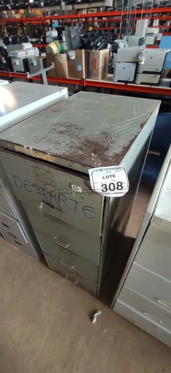 LOTE 308 - 01 ARQUIVO COM 04 GAVETAS EM AÇO. (NO ESTADO) ATENÇÃO! FAZER A VISITAÇÃO ANTES DE ARREMATAR, NÃO SABEMOS SE FUNCIONA, LEILÃO NÃO TEM GARANTIA E NEM DEVOLUÇÃO, SUJEITO A POSSÍVEIS AVARIAS VISÍVEIS/OCULTAS E/OU AUSÊNCIA DE COMPONENTES.