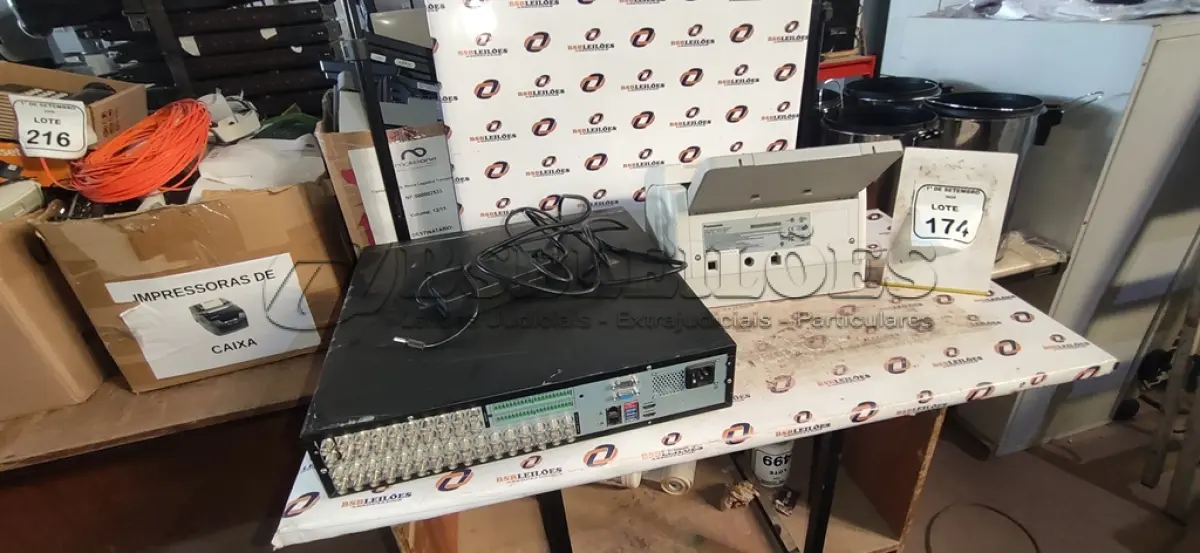LOTE 174 - 01 SCANNER MODELO KV-S1045C MARCA PANASONIC E 01 DVR MARCA DAHUA. (NO ESTADO) ATENÇÃO! FAZER A VISITAÇÃO ANTES DE ARREMATAR, NÃO SABEMOS SE FUNCIONA, LEILÃO NÃO TEM GARANTIA E NEM DEVOLUÇÃO, SUJEITO A POSSÍVEIS AVARIAS VISÍVEIS/OCULTAS E/OU AUSÊNCIA DE COMPONENTES.