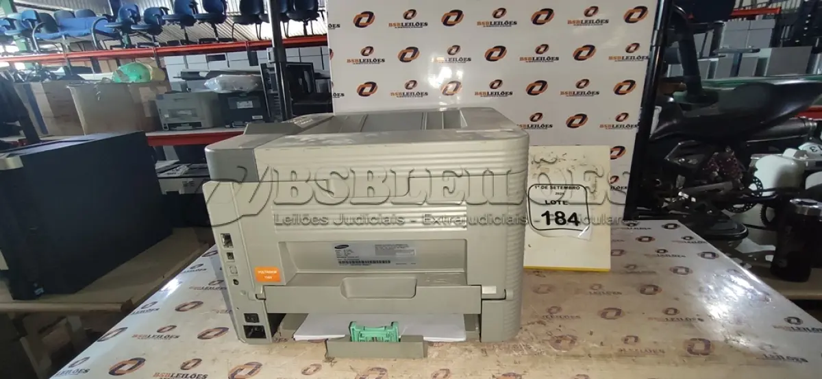 LOTE 184 - 01 IMPRESSORA MODELO ML-3750ND MARCA SAMSUNG. (NO ESTADO) ATENÇÃO! FAZER A VISITAÇÃO ANTES DE ARREMATAR, NÃO SABEMOS SE FUNCIONA, LEILÃO NÃO TEM GARANTIA E NEM DEVOLUÇÃO, SUJEITO A POSSÍVEIS AVARIAS VISÍVEIS/OCULTAS E/OU AUSÊNCIA DE COMPONENTES.