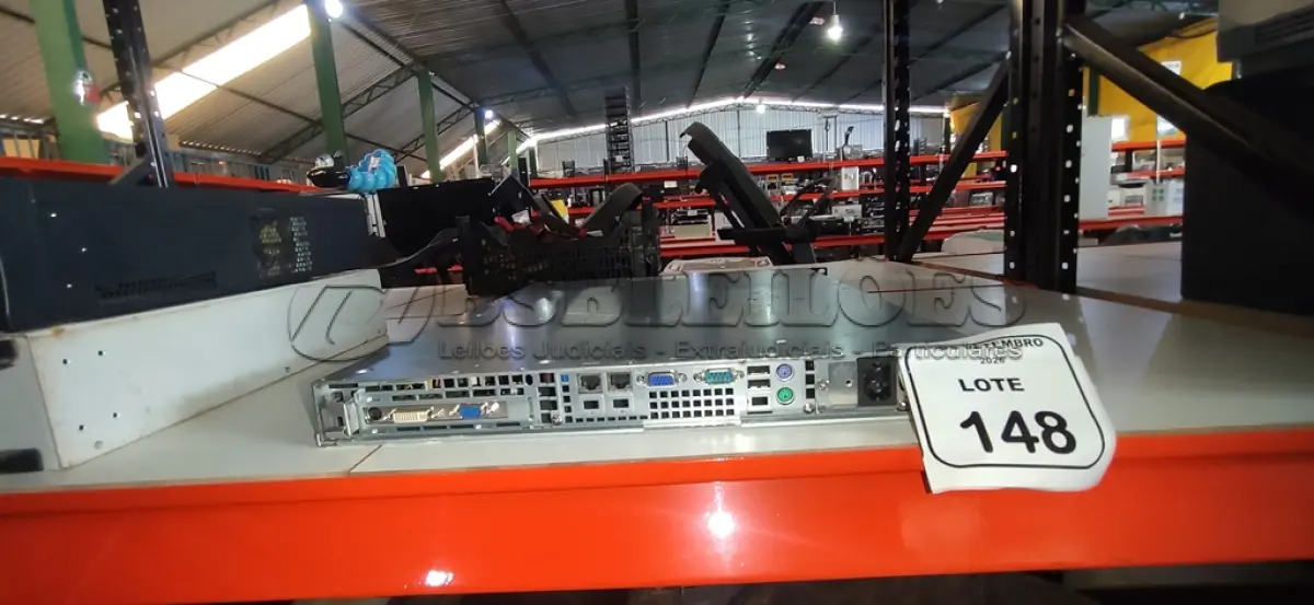LOTE 148 - 01 SERVIDOR MODELO DIEBOLD. (NO ESTADO) ATENÇÃO! FAZER A VISITAÇÃO ANTES DE ARREMATAR, NÃO SABEMOS SE FUNCIONA, LEILÃO NÃO TEM GARANTIA E NEM DEVOLUÇÃO, SUJEITO A POSSÍVEIS AVARIAS VISÍVEIS/OCULTAS E/OU AUSÊNCIA DE COMPONENTES.
