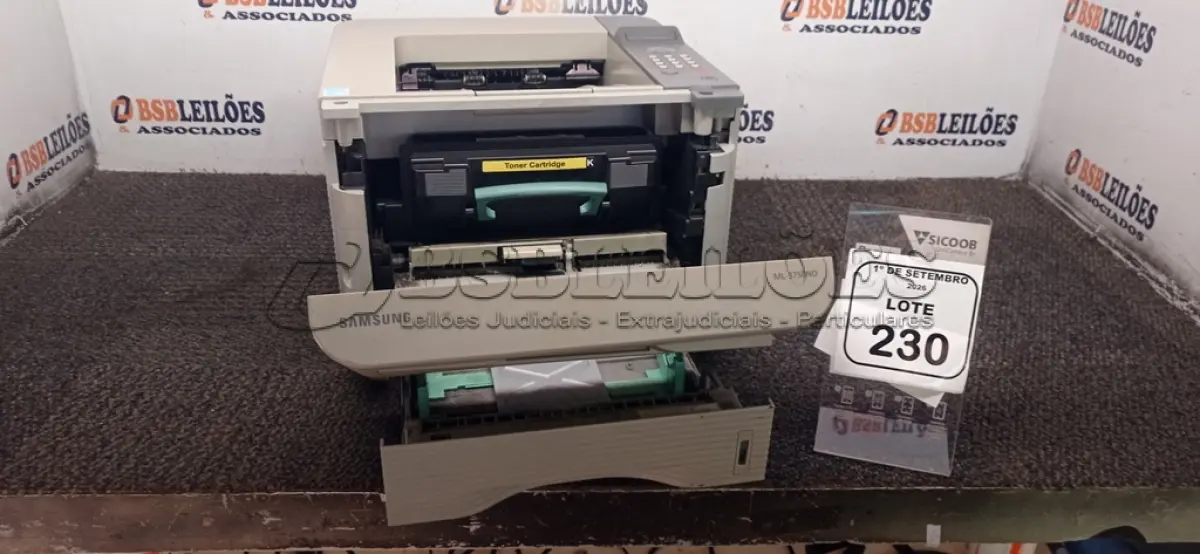 LOTE 230 - 01 IMPRESSORA MODELO ML-3750ND MARCA SAMSUNG. (NO ESTADO) ATENÇÃO! FAZER A VISITAÇÃO ANTES DE ARREMATAR, NÃO SABEMOS SE FUNCIONA, LEILÃO NÃO TEM GARANTIA E NEM DEVOLUÇÃO, SUJEITO A POSSÍVEIS AVARIAS VISÍVEIS/OCULTAS E/OU AUSÊNCIA DE COMPONENTES.