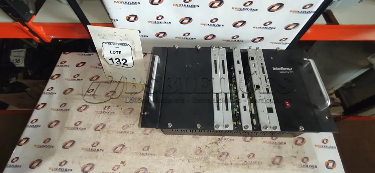LOTE 132 - 01 CENTRAL TELEFÔNICA MODELO IMPACTA 140R MARCA INTELBRAS. (NO ESTADO) ATENÇÃO! FAZER A VISITAÇÃO ANTES DE ARREMATAR, NÃO SABEMOS SE FUNCIONA, LEILÃO NÃO TEM GARANTIA E NEM DEVOLUÇÃO, SUJEITO A POSSÍVEIS AVARIAS VISÍVEIS/OCULTAS E/OU AUSÊNCIA DE COMPONENTES.