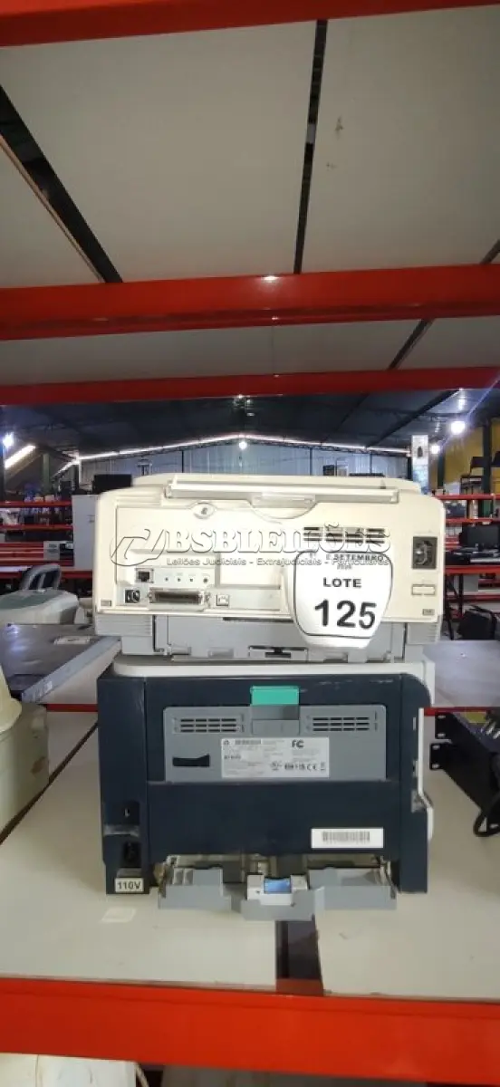 LOTE 125 - 01 IMPRESSORA MODELO B4600 MARCA OKI E 01 IMPRESSORA MODELO LASERJET P2055DN MARCA HP. (NO ESTADO) ATENÇÃO! FAZER A VISITAÇÃO ANTES DE ARREMATAR, NÃO SABEMOS SE FUNCIONA, LEILÃO NÃO TEM GARANTIA E NEM DEVOLUÇÃO, SUJEITO A POSSÍVEIS AVARIAS VISÍVEIS/OCULTAS E/OU AUSÊNCIA DE COMPONENTES.