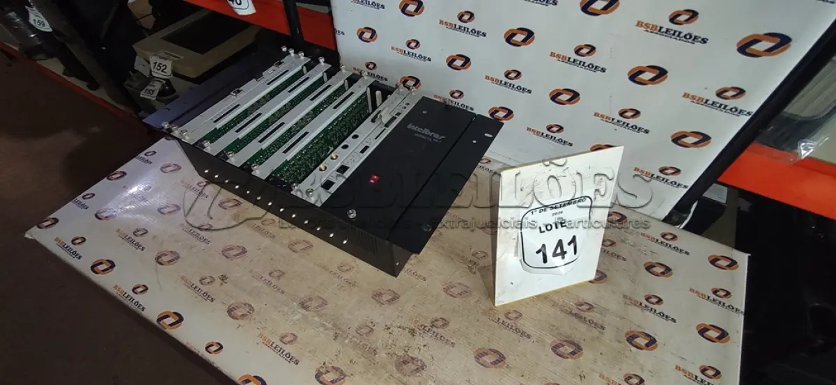 LOTE 141 - 01 CENTRAL TELEFÔNICA MODELO IMPACTA 140R MARCA INTELBRAS. (NO ESTADO) ATENÇÃO! FAZER A VISITAÇÃO ANTES DE ARREMATAR, NÃO SABEMOS SE FUNCIONA, LEILÃO NÃO TEM GARANTIA E NEM DEVOLUÇÃO, SUJEITO A POSSÍVEIS AVARIAS VISÍVEIS/OCULTAS E/OU AUSÊNCIA DE COMPONENTES.