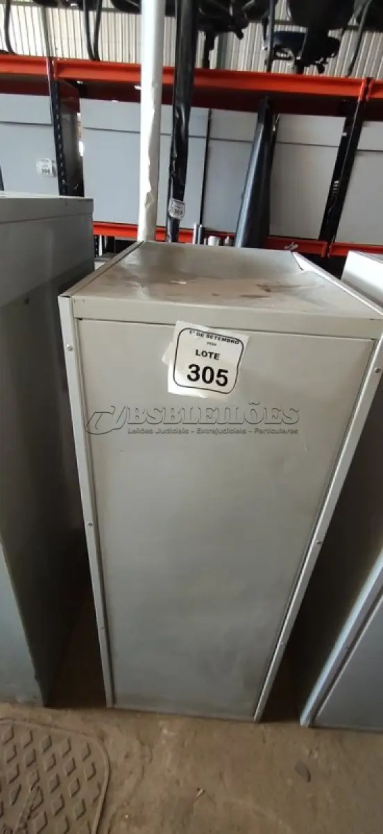 LOTE 305 - 01 ARQUIVO COM 04 GAVETAS EM AÇO. (NO ESTADO) ATENÇÃO! FAZER A VISITAÇÃO ANTES DE ARREMATAR, NÃO SABEMOS SE FUNCIONA, LEILÃO NÃO TEM GARANTIA E NEM DEVOLUÇÃO, SUJEITO A POSSÍVEIS AVARIAS VISÍVEIS/OCULTAS E/OU AUSÊNCIA DE COMPONENTES.