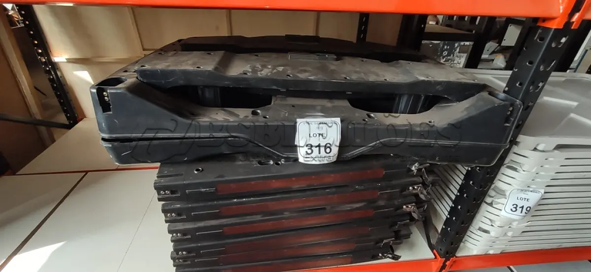 LOTE 316 - 01 PORTAL DETECTOR DE METAL PORTÁTIL. (NO ESTADO) ATENÇÃO! FAZER A VISITAÇÃO ANTES DE ARREMATAR, NÃO SABEMOS SE FUNCIONA, LEILÃO NÃO TEM GARANTIA E NEM DEVOLUÇÃO, SUJEITO A POSSÍVEIS AVARIAS VISÍVEIS/OCULTAS E/OU AUSÊNCIA DE COMPONENTES.