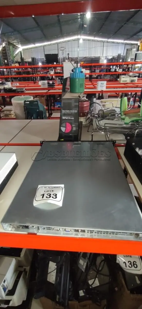 LOTE 133 - 01 SERVIDOR MARCA ITAUTEC. (NO ESTADO) ATENÇÃO! FAZER A VISITAÇÃO ANTES DE ARREMATAR, NÃO SABEMOS SE FUNCIONA, LEILÃO NÃO TEM GARANTIA E NEM DEVOLUÇÃO, SUJEITO A POSSÍVEIS AVARIAS VISÍVEIS/OCULTAS E/OU AUSÊNCIA DE COMPONENTES.
